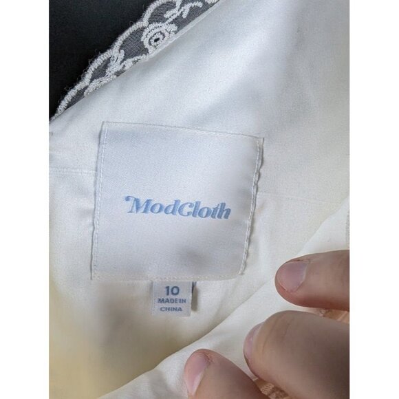ModCloth Dress Size 10 Midi Fit Flare Gauzy Embroidered Floral Cottagecore Twee - Picture 3 of 6